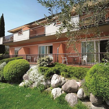 Residence La Madonnina Limone sul Garda Luaran gambar